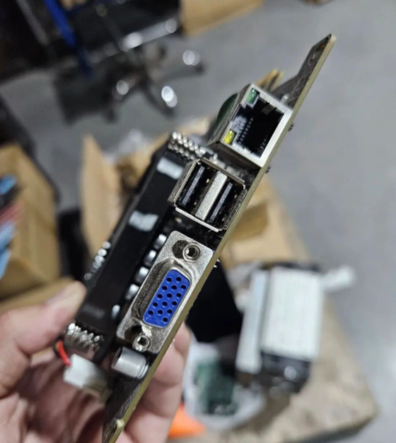 单主板40元,整机不到100元DIY 双3.5硬盘NAS,或者软路由,安装飞牛NAS