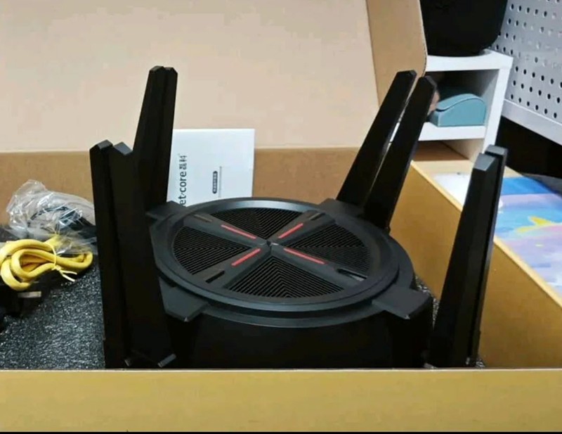 全新可刷机的全能软路由，有2.5G网口，无线信号超级无敌-亿动网